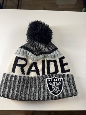 Raiders Knit Pom Hat